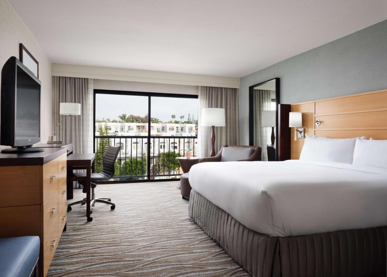 Sonesta Redondo Beach And Marina Exterior photo