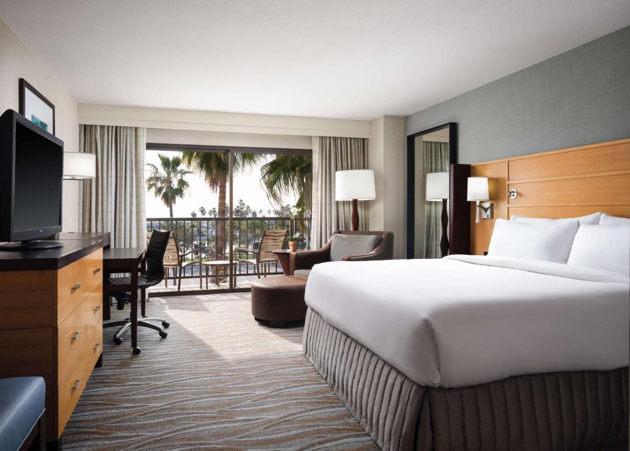 Sonesta Redondo Beach And Marina Exterior photo