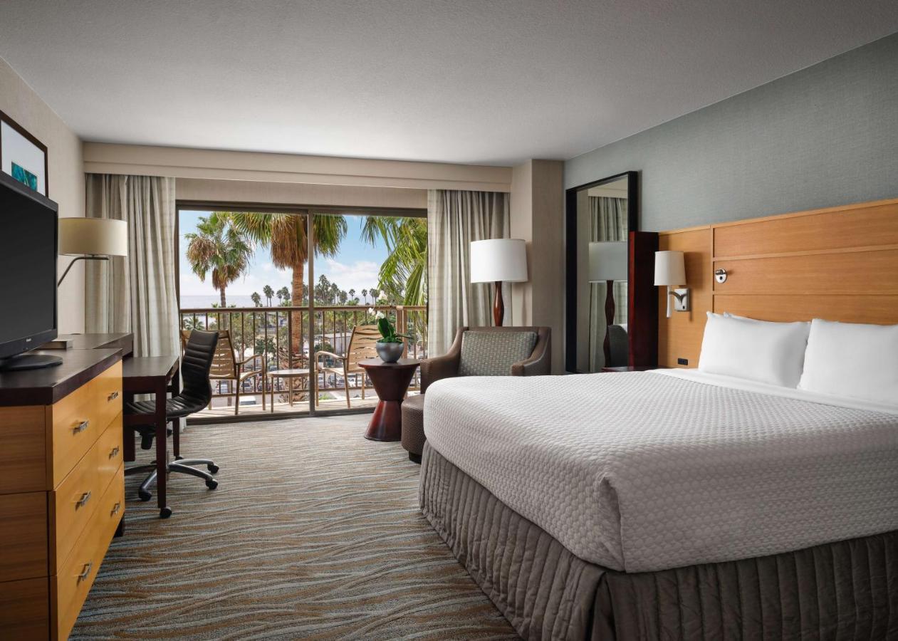 Sonesta Redondo Beach And Marina Exterior photo