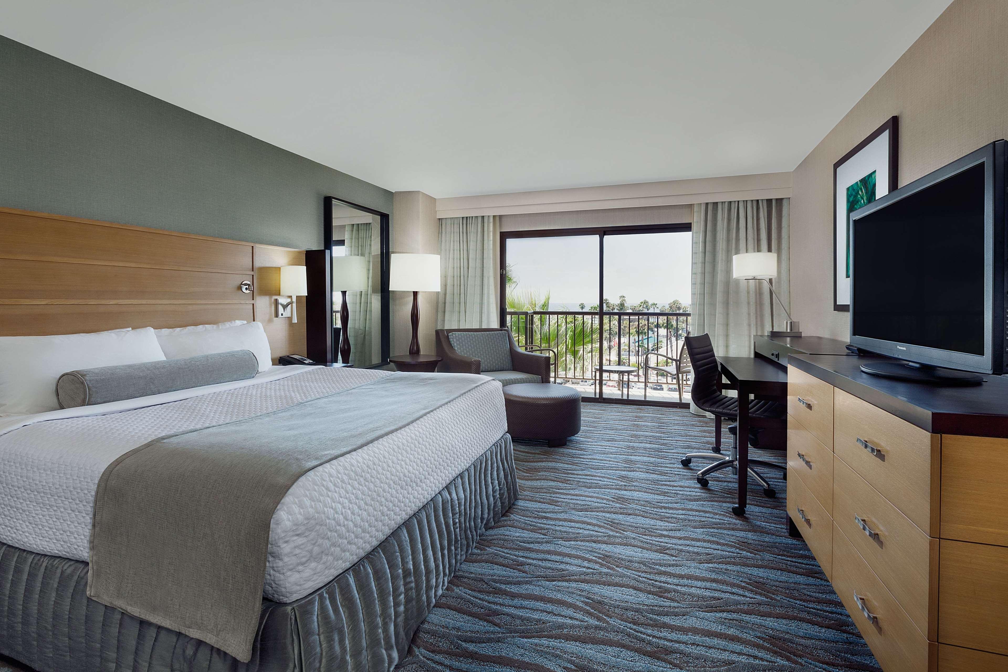 Sonesta Redondo Beach And Marina Exterior photo