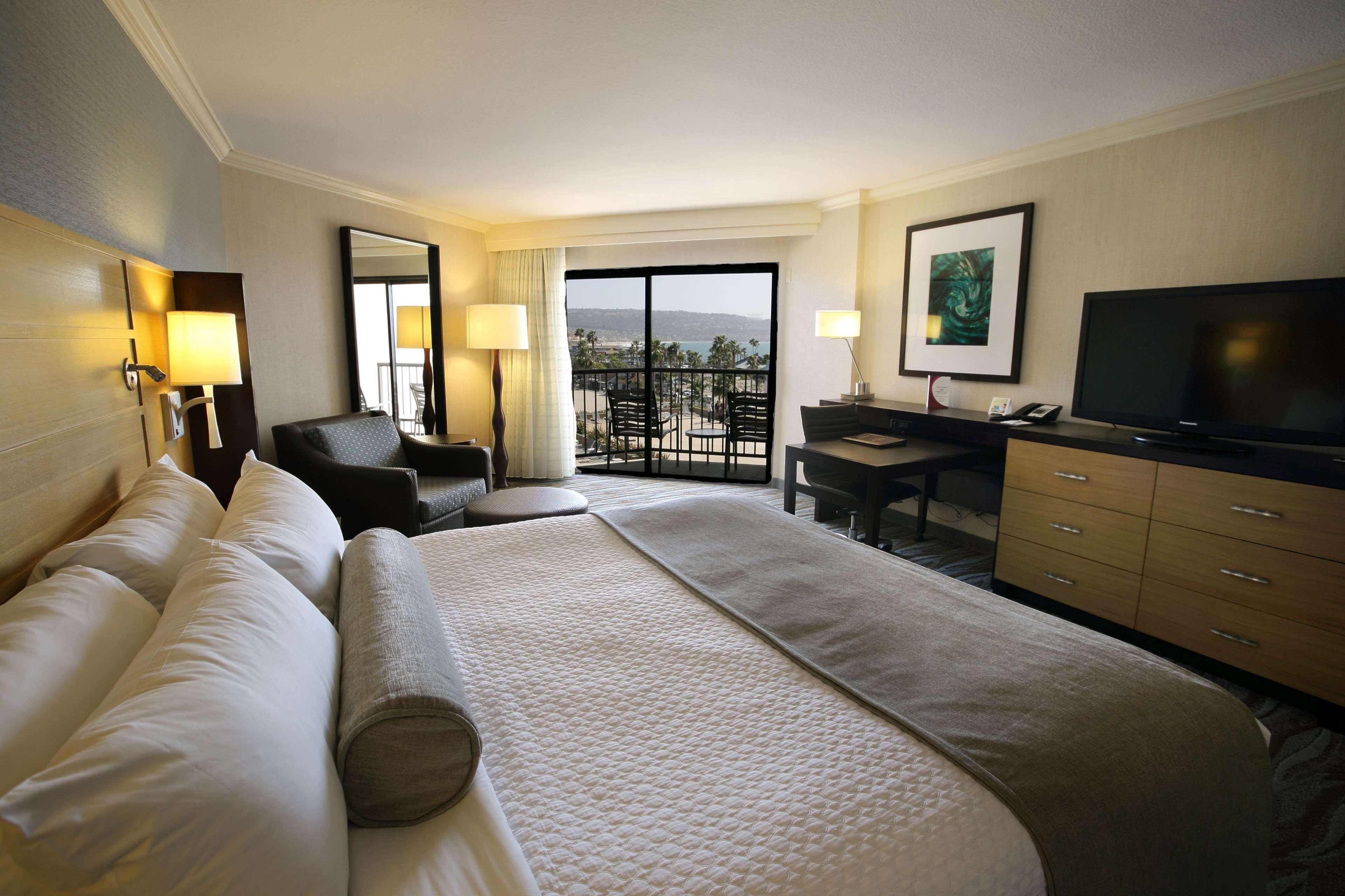 Sonesta Redondo Beach And Marina Exterior photo