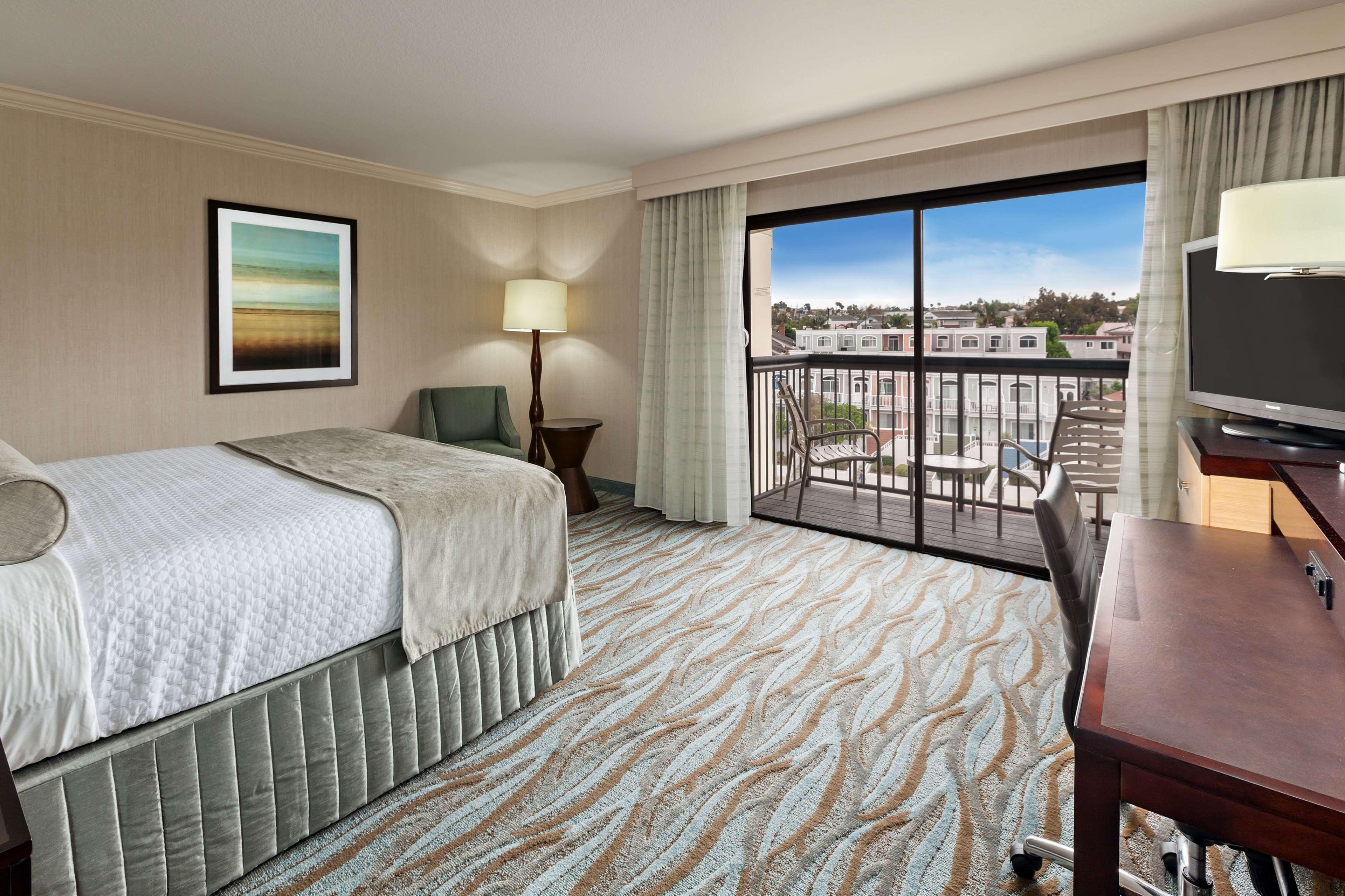 Sonesta Redondo Beach And Marina Exterior photo
